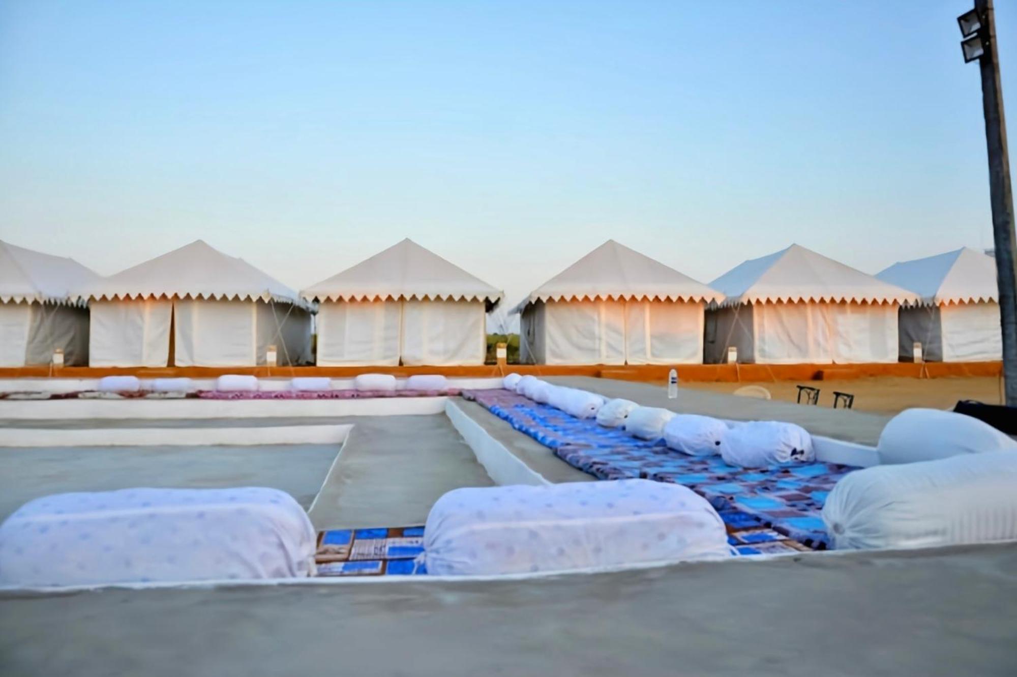 The Saffron Desert Camp Jaisalmer Exteriör bild