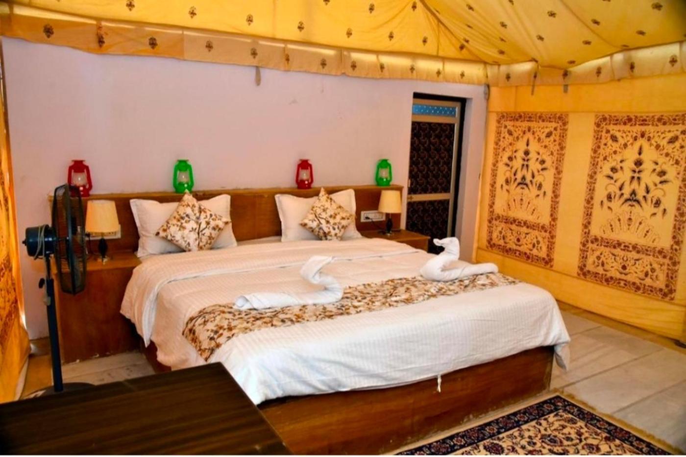The Saffron Desert Camp Jaisalmer Exteriör bild